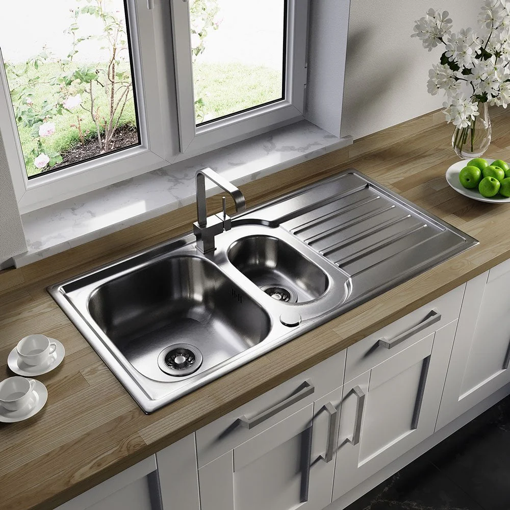 Astini Cagliari 1.5 Bowl Brushed Stainless Steel Kitchen Sink & Waste - Image 3