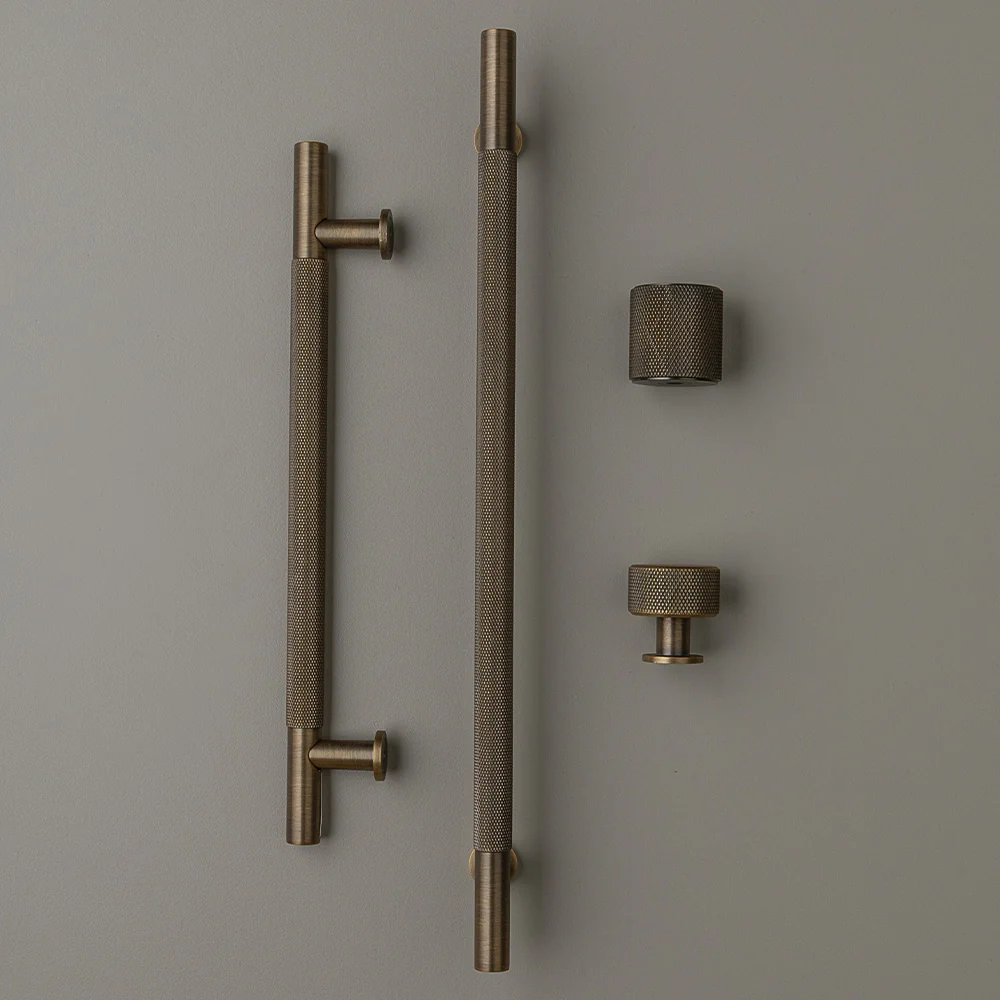 FENDER KNURLED Round Knob Kitchen/Bedroom Door Handle Antique Brass - Image 2
