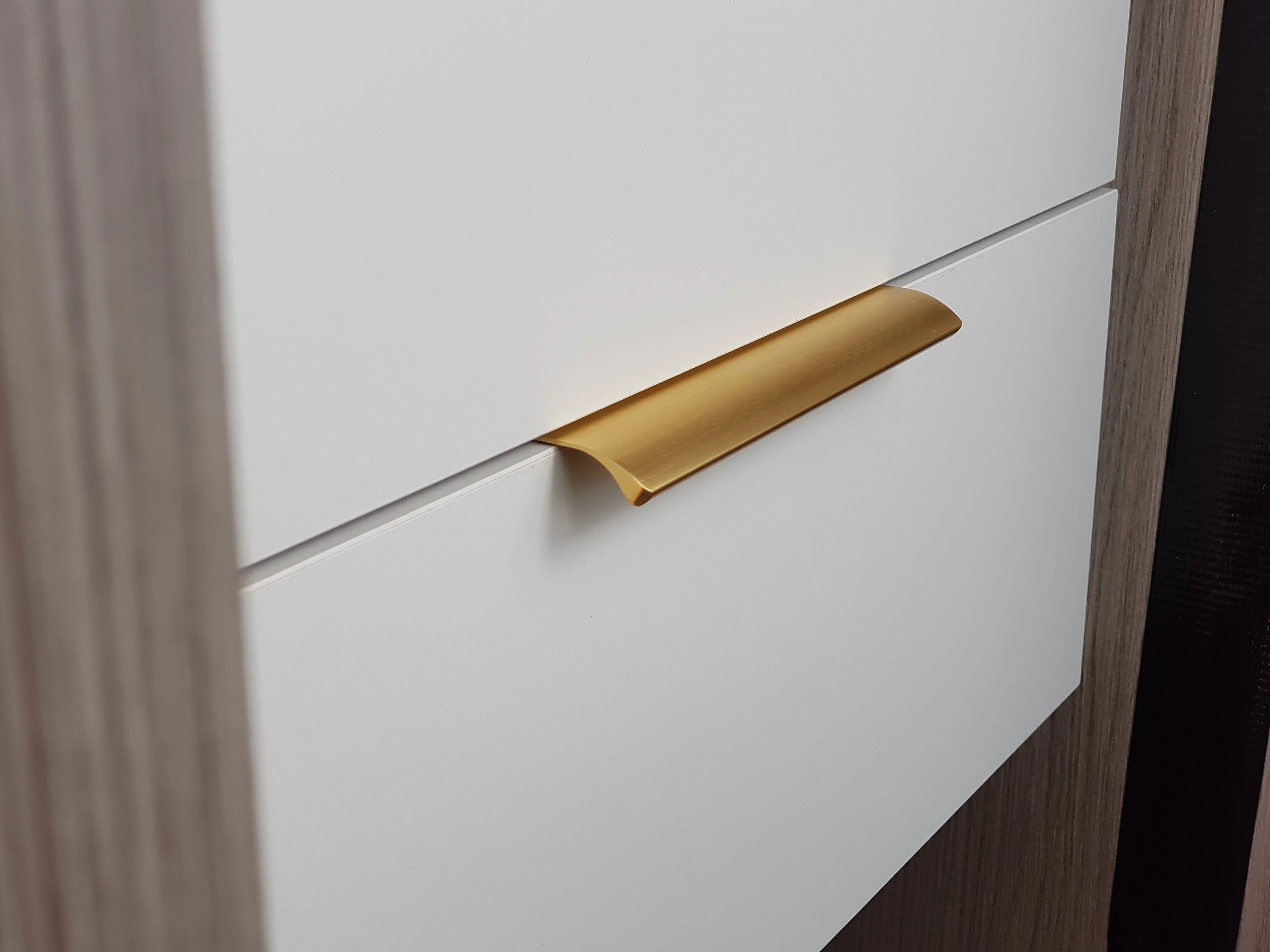 M4TEC Alva Bar Pull Handle Brushed Brass Door, Drawer & Cupboard VD3 - Image 2